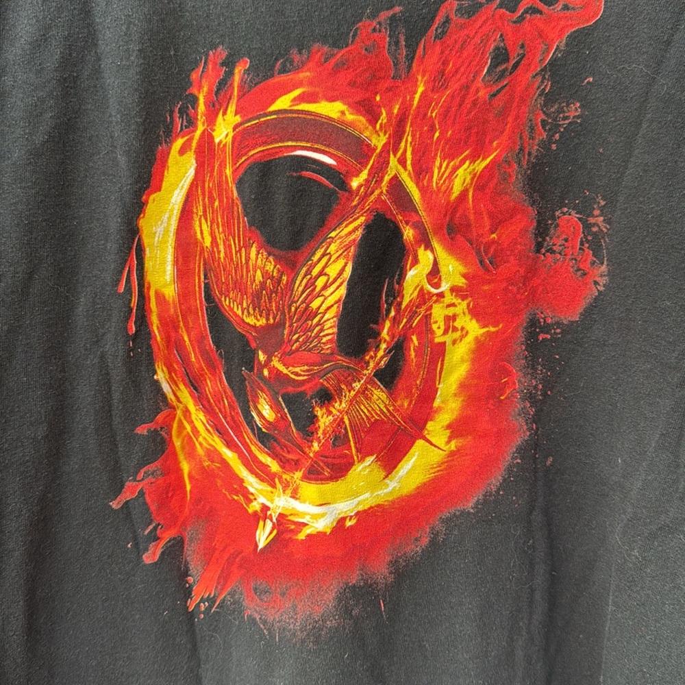 The Hunger Games Promo T-Shirt / Medium / 2012 - Picture 3 of 6